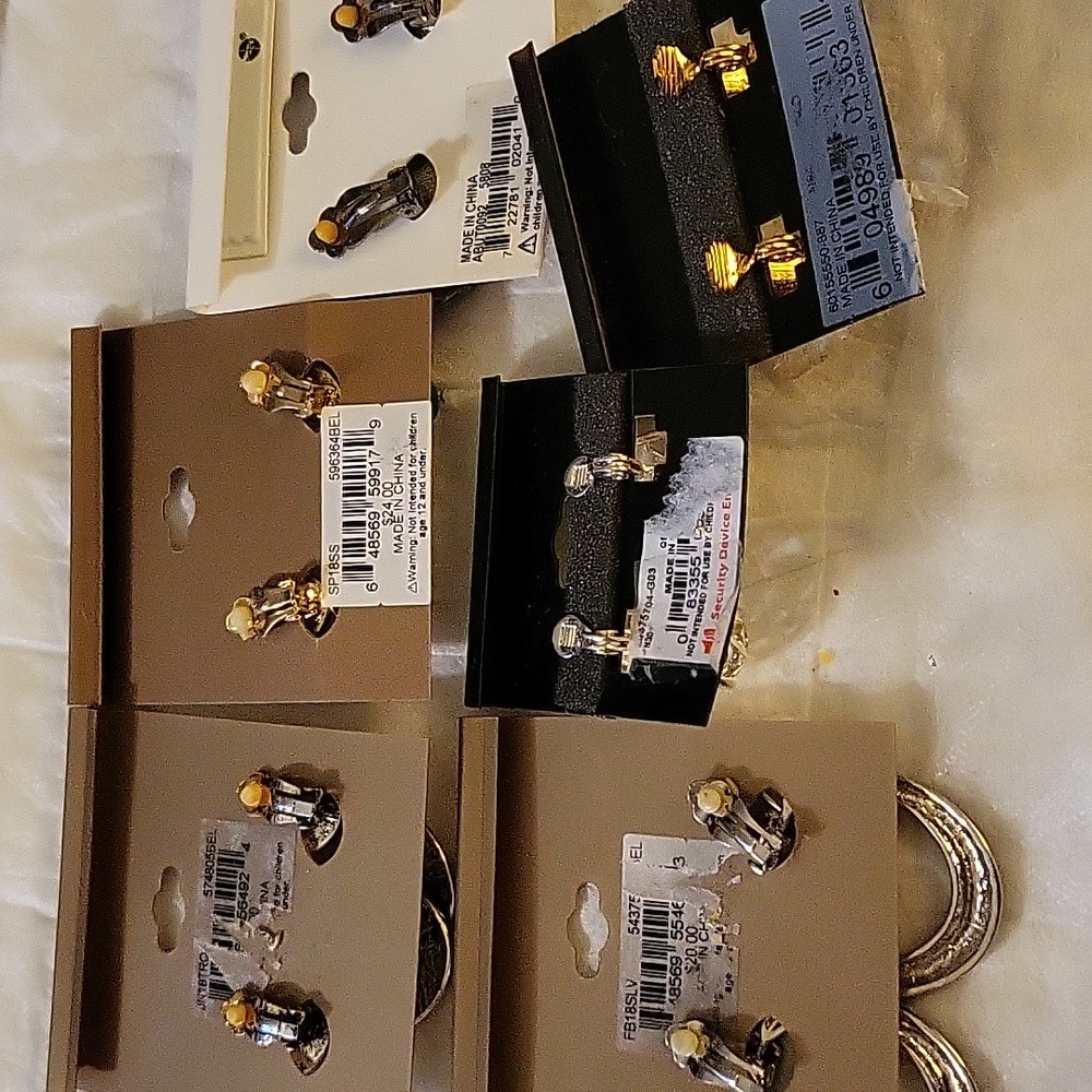 NWT  Lot of 6 CLIP  EARRINGS - Picture 11 of 11